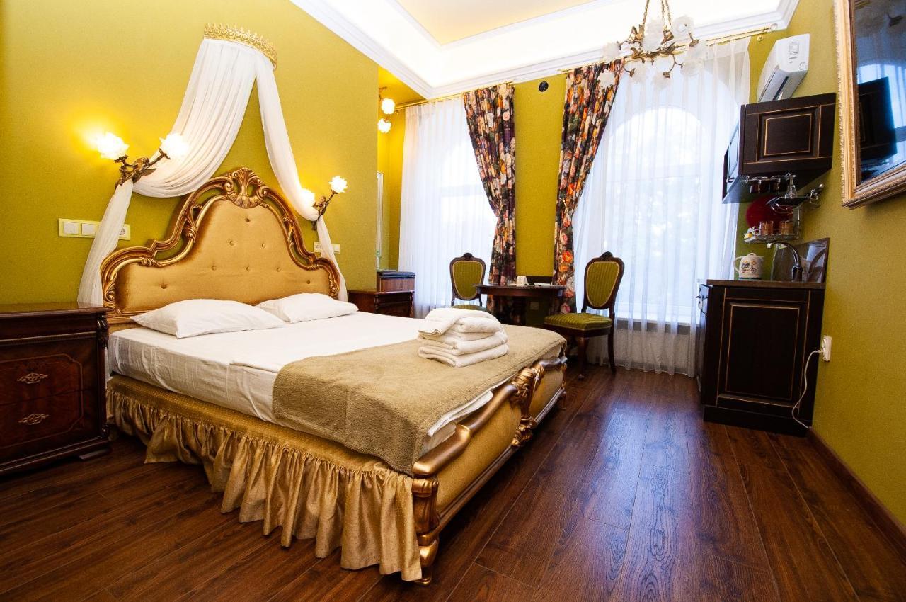 Art Suites Near Deribasovskaya Odesa Exterior photo